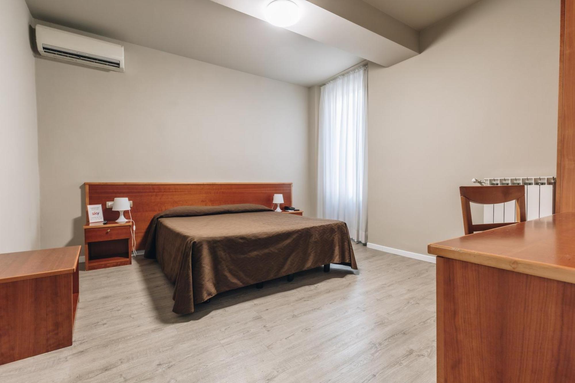 Hotel Astoria Cremona Esterno foto