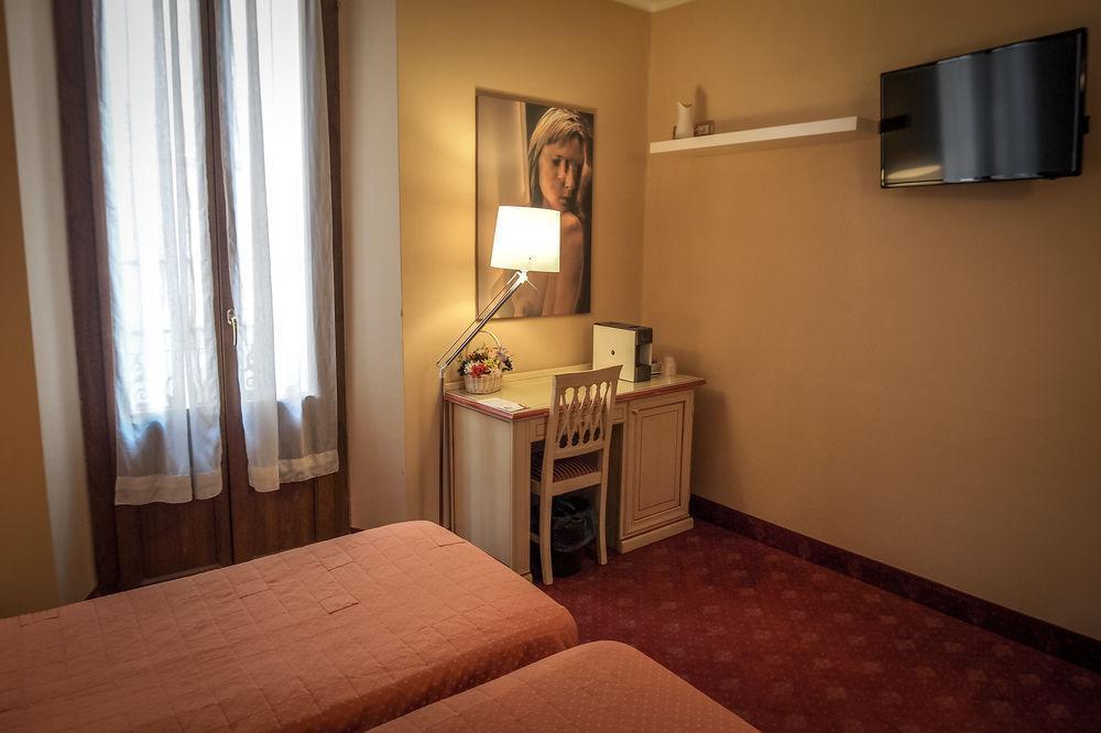 Hotel Astoria Cremona Esterno foto