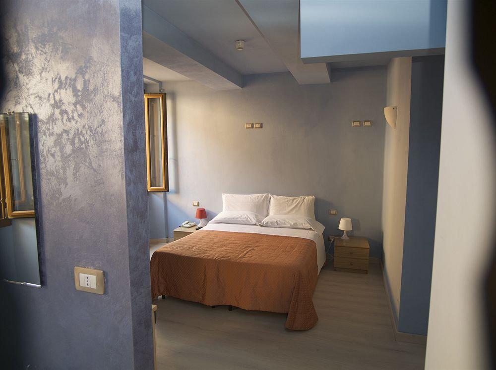 Hotel Astoria Cremona Esterno foto